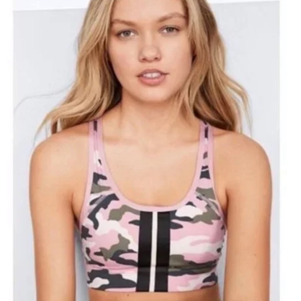 Victoria’s Secret- Ultimate Unlined Racerback Sports Bra
